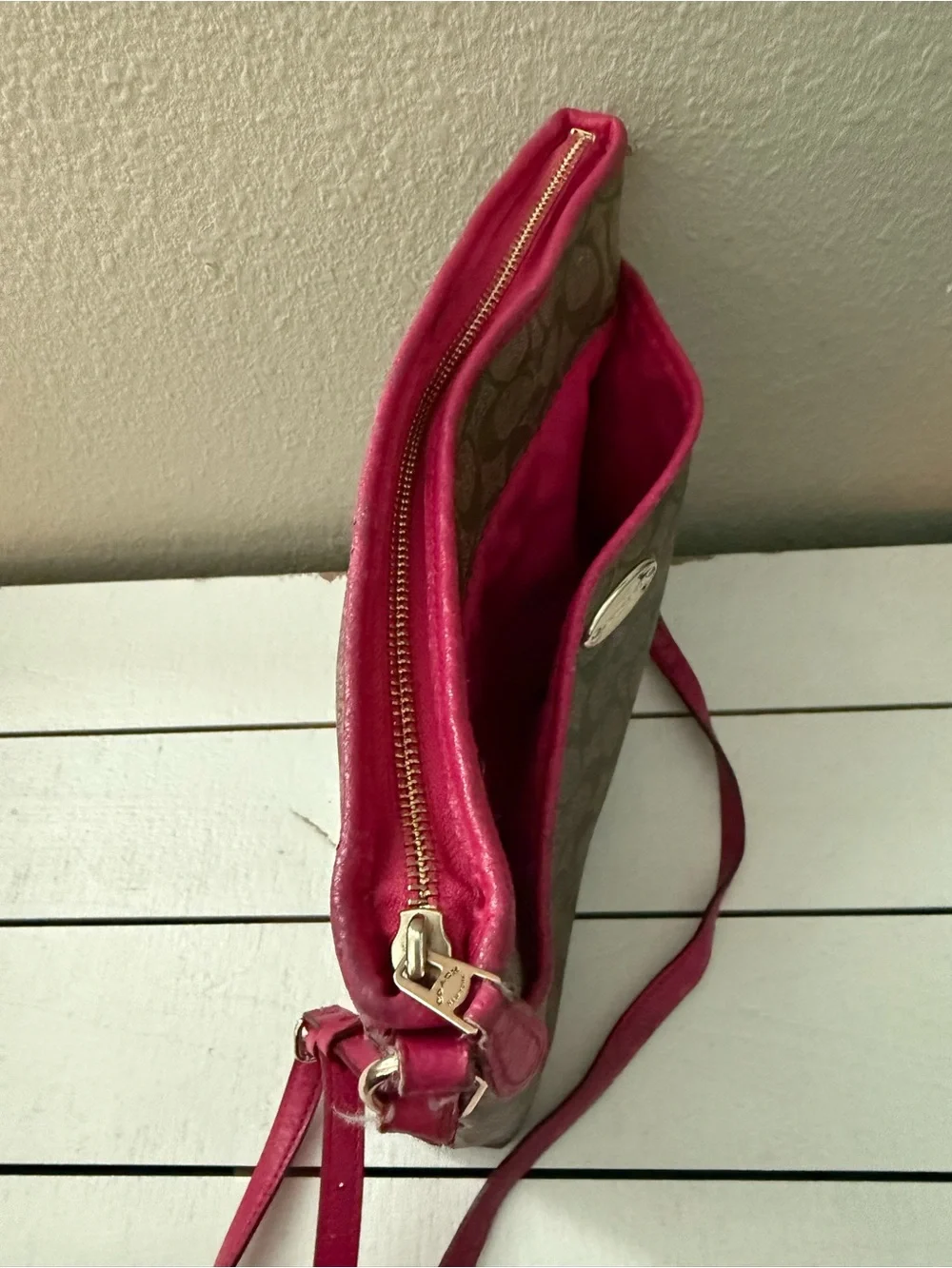 Coach crossbody signature